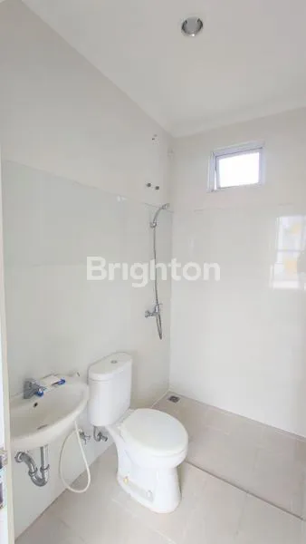 image RUMAH UNFURNISHED KONDISI BAGUS SEKALI DI MALIBU GADING VILLAGE (5)