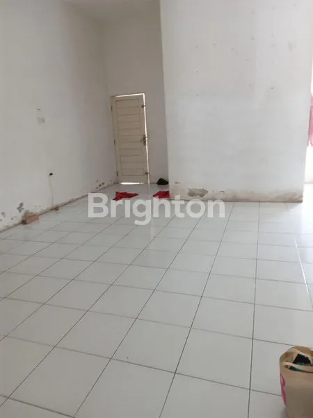 image RUMAH DUA LANTAI SIAP HUNI, AREA DEKAT SEKOLAH MAITREYAWIRA (4)