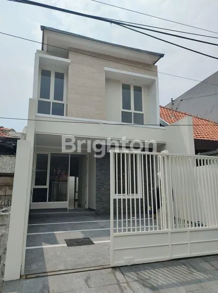 image RUMAH BARU SIAP HUNI MANYAR DEKAT SEKOLAH PETRA LINGKUNGAN NYAMAN (1)