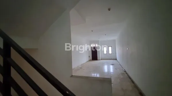 image RUKO JELAMBAR 3 LANTAI KOSONG DAN BEBAS BANJIR (4)