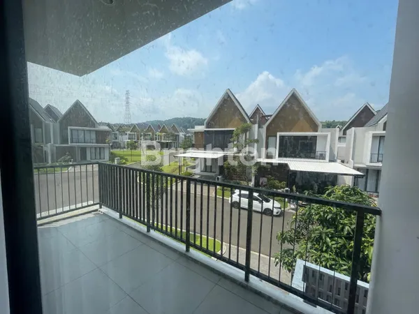 image RUMAH 2 LANTAI HOOK SEMI FURNISH DI SUMMARECON BOGOR (8)
