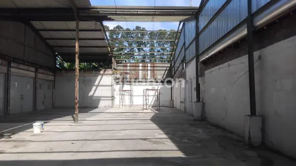 image DISEWAKAN GUDANG PABRIK DAAN MOGOT KM16 RAYA SEBELAH SUPREME KABEL (1)