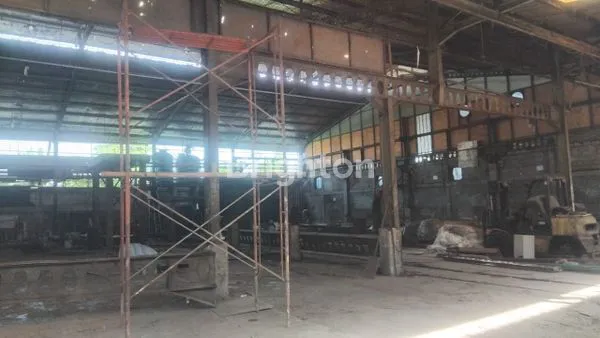 image DISEWAKAN GUDANG PABRIK DAAN MOGOT KM16 RAYA SEBELAH SUPREME KABEL (4)