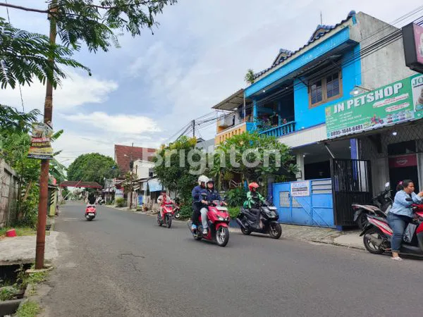 image RUMAH COCOK UNTUK USAHA DI JALAN RAYA PIPIT DEPOK 1  (2)