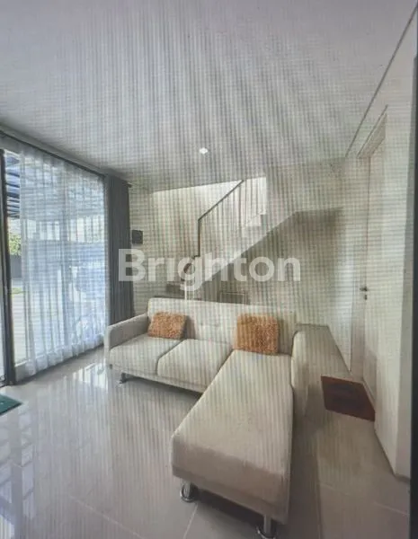 image RUMAH HOOK TERAWAT, NORTHWEST CENTRAL, SURABAYA (4)