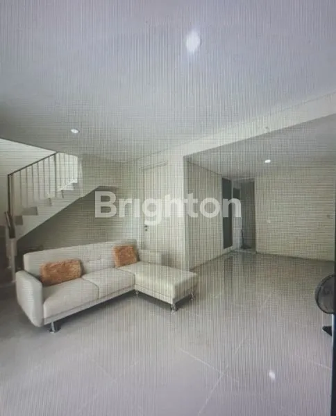 image RUMAH HOOK TERAWAT, NORTHWEST CENTRAL, SURABAYA (7)