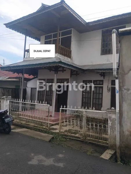 image RUMAH 2 LANTAI DEPAN GM SWALAYAN SUNGAI JAWI PONTIANAK BARAT  (1)