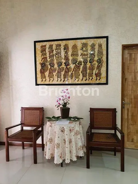 image RUMAH CANTIK DI PINGGIR JALAN (6)