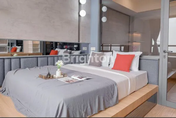 APARTMENT MEWAH 1BR DI COLLINS BOULEVARD, LANTAI 30 VIEW KEREN, SERPONG UTARA, TANGERANG SELATAN, BANTEN