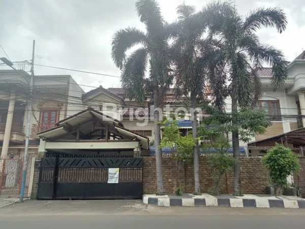 RUMAH MEWAH 3 LANTAI | KAYU PUTIH JAKARTA TIMUR