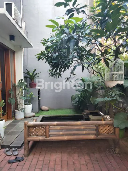 image RUMAH 2 LANTAI SEMI FURNISH SIAP HUNI DI BINTARO TANGERANG SELATAN (8)