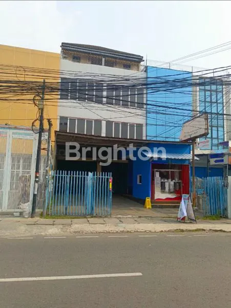 image RUKO SIAP HUNI 3 LANTAI DI UTAN KAYU JAKARTA TIMUR  (1)