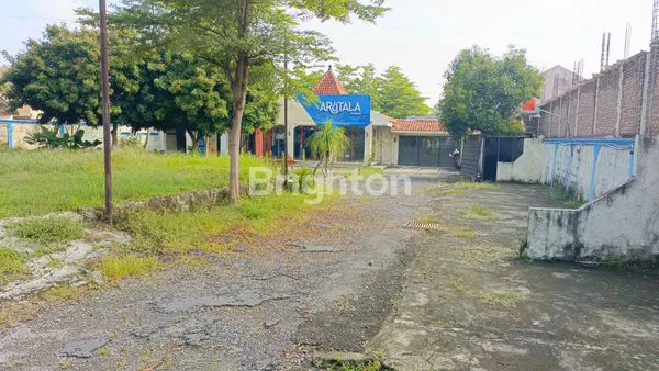 image BANGUNAN RESTO / CAFE DI DAERAH BATURAN JAJAR COCOK UNTUK USAHA (3)