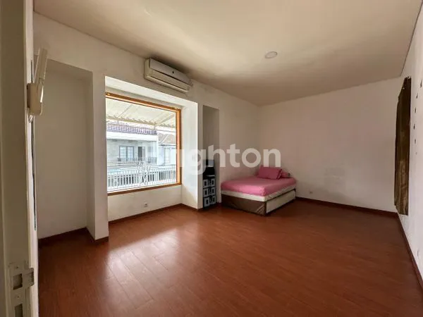 image  LUAS 128M², LEBAR 8, FURNISHED, SIAP HUNI, SURABAYA BARAT (2)