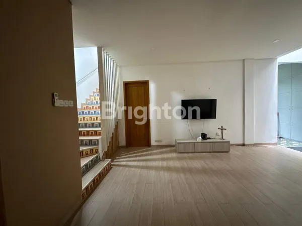 image  LUAS 128M², LEBAR 8, FURNISHED, SIAP HUNI, SURABAYA BARAT (4)