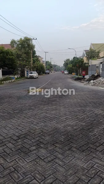 image RUMAH MODERN KONTEMPORER WISMA MUKTI KLAMPIS ROW TERLEBAR (4)