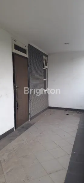 image DIJUAL CEPAT RUMAH MEWAH 2,75 LANTAI SHM  AMAN, TENANG, NYAMAN, BEBAS BANJIR  TAMAN SUNTER AGUNG 3 SUNTER (7)