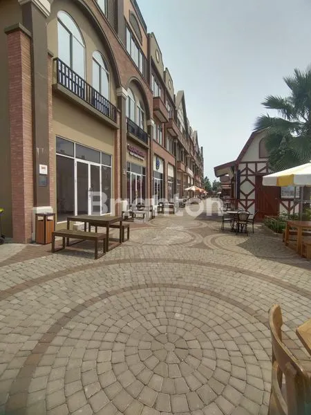 image RUKO 1 LANTAI LA RIVIERA PIK 2 JAKARTA UTARA (4)