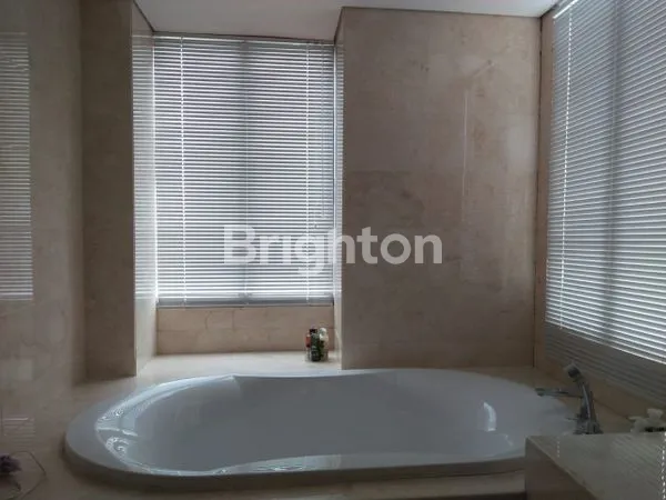 image APARTMENT SENOPATI PENTHOUSE 2+1 BR FULL FURNISHED, SUDIRMAN, SENOPATI, JAKARTA SELATAN (3)