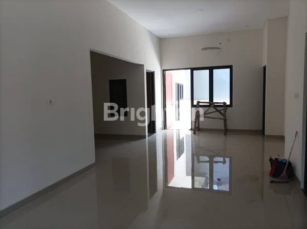 image RUMAH LUAS 1 LANTAI MANYAR TOMPOTIKA BAGUS SIAP HUNI ROW JALAN 3 MOBIL DEKAT TENGAH KOTA, KERTOARJO, GUBENG, DHARMAHUSADA, WISMA MUKTI KLAMPIS, MERR GALAXY MALL, UNAIR (3)