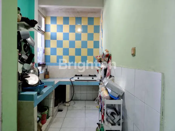 image RUMAH SIAP HUNI 3 LANTAI DI DAERAH JANGLI (3)