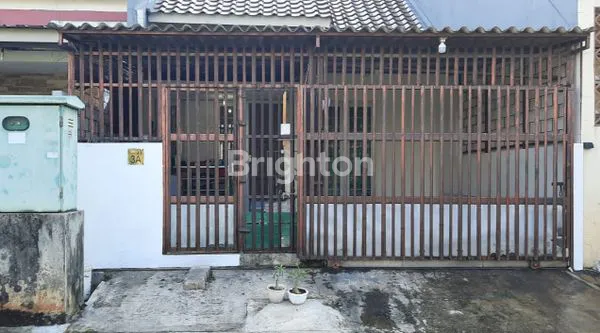 DI JUAL RUMAH SIAP HUNI 1.5 LANTAI DI METLAND PURI