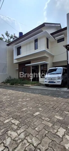 image RUMAH SUNRISE GARDEN 2 LANTAI (1)