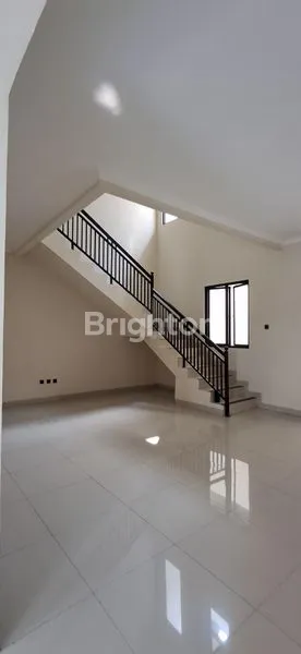 image RUMAH SUNRISE GARDEN 2 LANTAI (2)