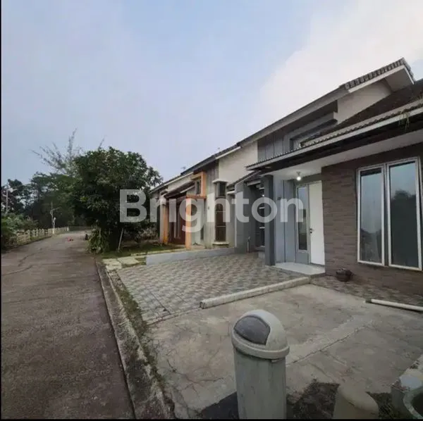 image RUMAH SIAP HUNI DI SERPONG GARDEN CISAUK TANGERANG (1)