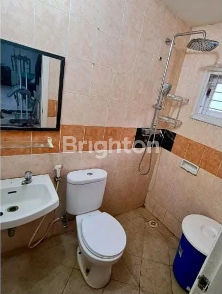 image RUMAH MODERN MINIMALIS DUA LANTAI DIPERUM BALIKPAPAN BARU (6)