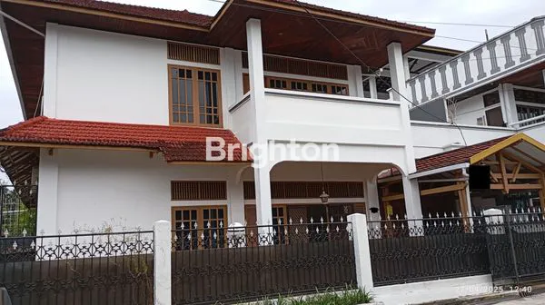 image DISEWAKAN RUMAH CANTIK 2 LANTAI BALIKPAPAN SELATAN (1)
