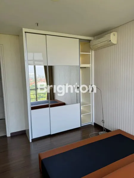 image APARTEMEN ADHIWANGSA 3BR FULL FURNISH VIEW GOLF PRIVATE LIFT CONNECT LENMARC MALL SURABAYA (4)