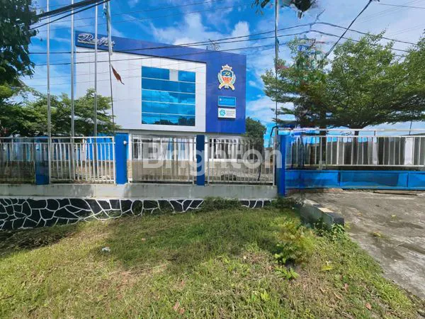 image GEDUNG COCOK UNTUK SEKOLAH/KANTOR TEPI JALAN MT HARYONO DI BALIKPAPAN  SELATAN. (1)