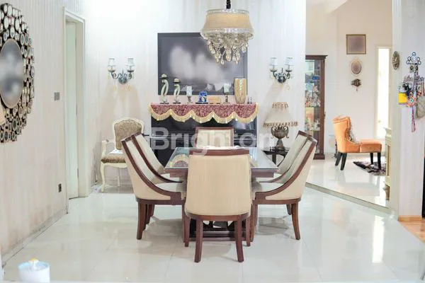 image RUMAH HOKI. HARGA NJOP. DIHITUNG HANYA 404 M2, REAL LUAS TANAH 520. CUAN!CUAN!\NRUMAH MEWAH (SEMI FURNISH ) DI PUSAT KOTA BANDUNG, JL. KURDI (5)