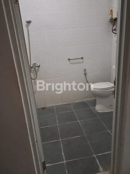 image RUMAH LOKASI SANGAT STRATEGIS DAN NYAMAN (8)