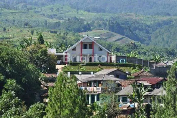 image VILLA MEGA MENDUNG  VILLA NYAMAN LUAS INDAH CANTIK  (2)