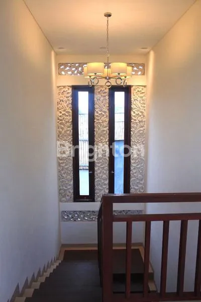 image VILLA 2 STOREY FULLY FURNISHED IN UMALAS (5)
