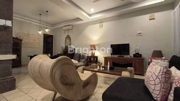 image VILLA SUNYI DI PUSAT SEMINYAK (3)