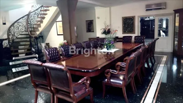 image DI JUAL RUMAH LUAS TANAH 1.223 M2 JL.IR.H.JUANDA - PRIME LOCATION KOTA MEDAN - SIAP HUNI-SEMI FURNISHED   (5)