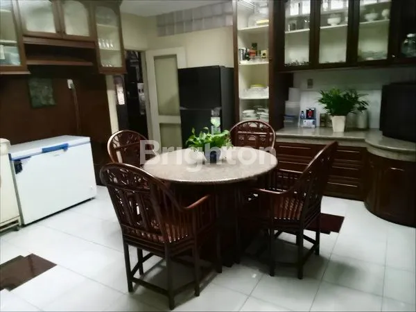 image DI JUAL RUMAH LUAS TANAH 1.223 M2 JL.IR.H.JUANDA - PRIME LOCATION KOTA MEDAN - SIAP HUNI-SEMI FURNISHED   (6)