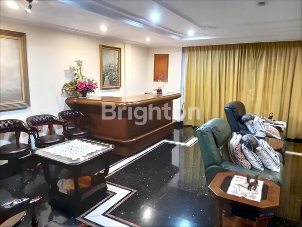 image DI JUAL RUMAH LUAS TANAH 1.223 M2 JL.IR.H.JUANDA - PRIME LOCATION KOTA MEDAN - SIAP HUNI-SEMI FURNISHED   (4)