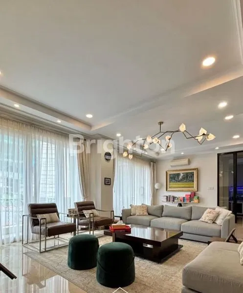 image RUMAH MEWAH 3 LANTAI SIAP HUNI DI SETIA BUDI (3)