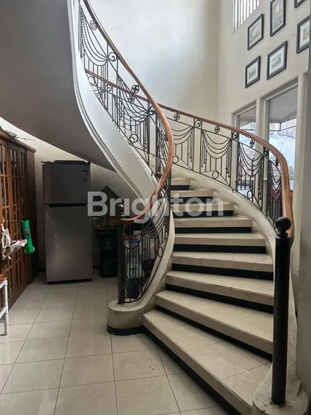 image RUMAH DARMO PERMAI SELATAN (5)