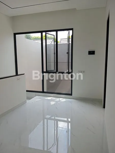 image BARU!!! RUMAH 2LT DI NORTHWEST LAKE CITRALAND UTARA (8)