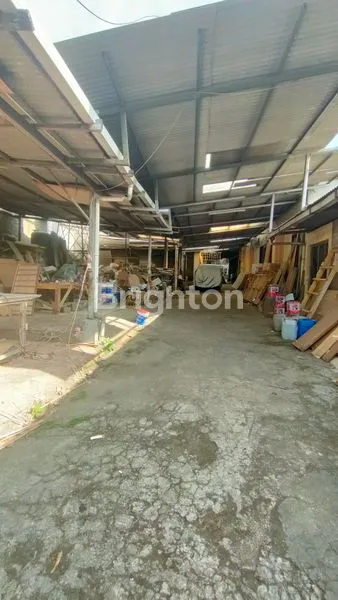 GUDANG DI TENGAH KOTA DEKAT KOMPLEK SETRA MURNI BANDUNG