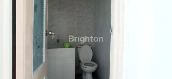 image TIRA MEDAYU 1 LANTAI DEKAT UPN ONE GATE SYSTEM, ROW JALAN LUAS (5)