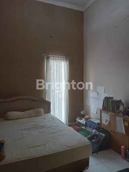 image RUMAH HOEK DESAIN KLASIK DAN HOMY DI DEPOK (7)