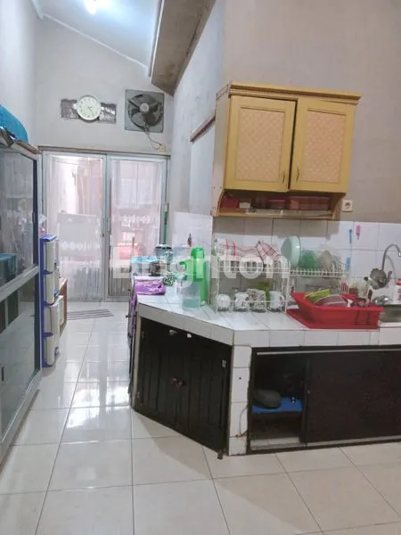 image RUMAH HOEK DESAIN KLASIK DAN HOMY DI DEPOK (6)