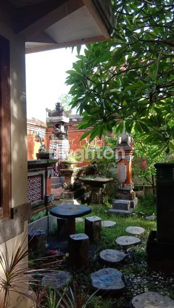 image JUAL RUMAH 2 LANTAI LOKASI PREMIUM PONDOK INDAH DENPASAR BARAT (3)