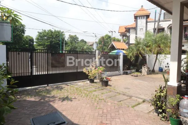 image RUMAH DAERAH GKB LOKASI AMAT SANGAT STRATEGIS BISA NEGO (8)